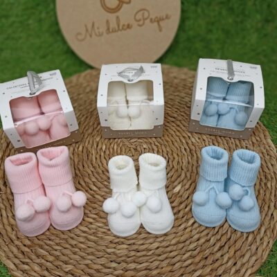 Calcetines new born con pompones
