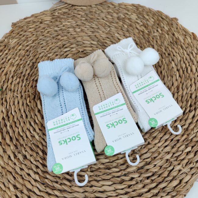 Calcetas de hilo con bolones IM